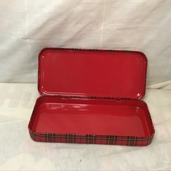 VTG Rare 1976-2003 Sambrio Hello Kitty Scottie Dog Red Plaid Metal Box, w/ Tray.